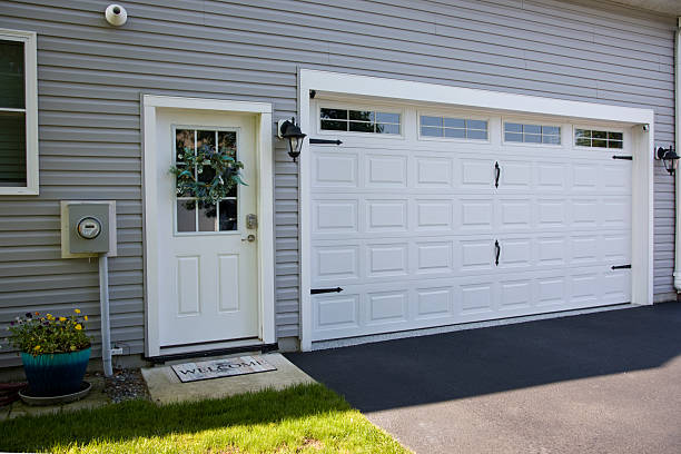 24/7 Emergency Garage Door Panel Replacement experts in Wakulla County County, FL